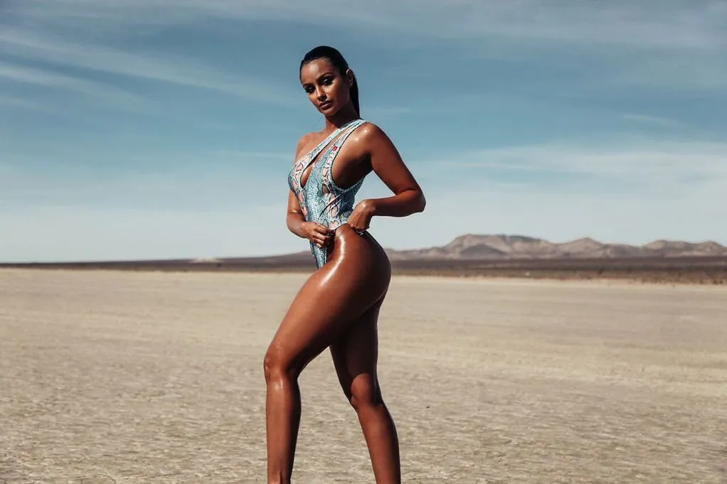 Nazanin Mandi